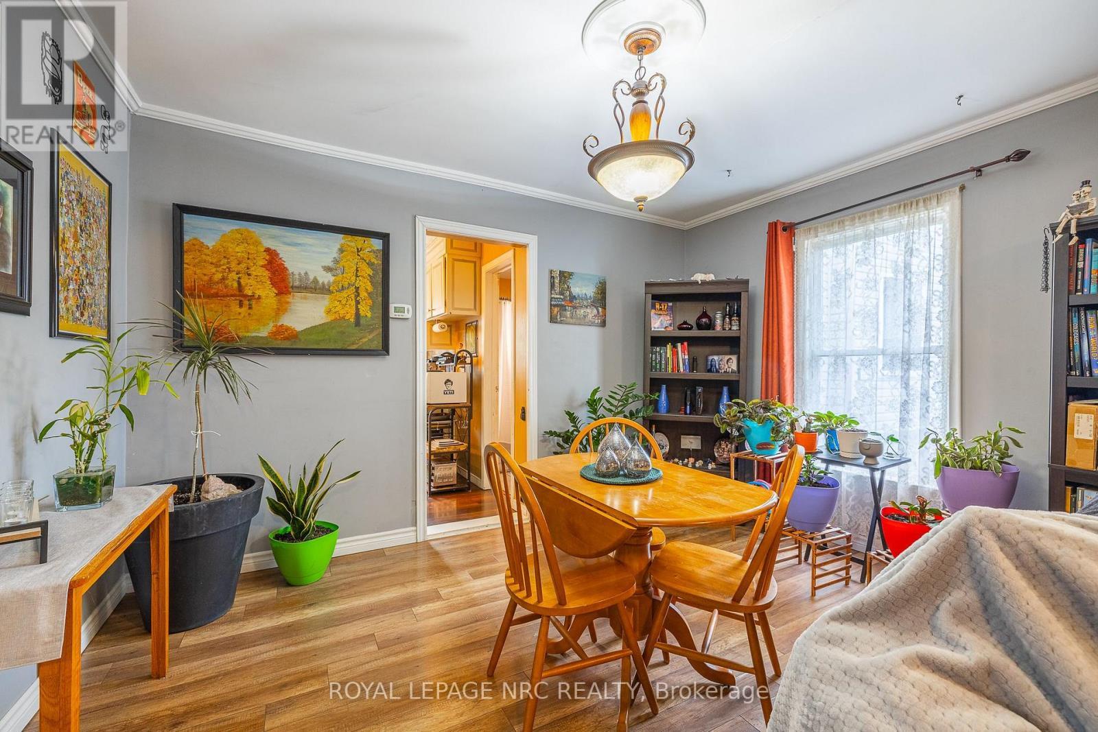 












81 PELHAM RD ROAD

,
St. Catharines (Western Hill),




Ontario
L2S1S3

