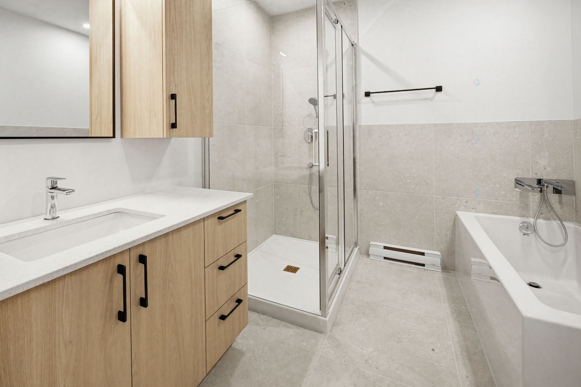 









121


Rue Principale

, 3,
Lachute,




QC
J8H3A6

