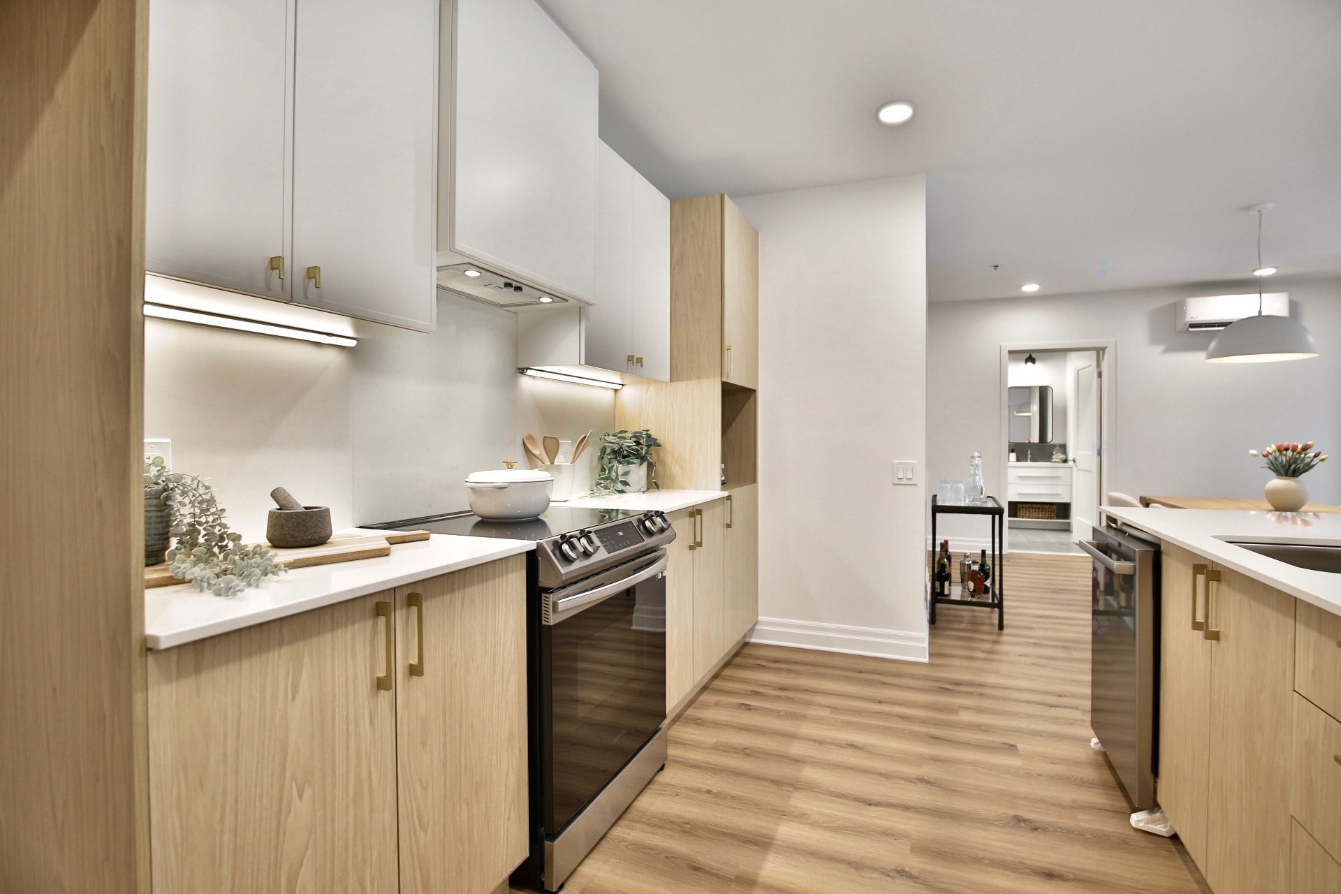 









2100


Rue Benoit

, 312,
Saint-Bruno-de-Montarville,




QC
J3V6N5

