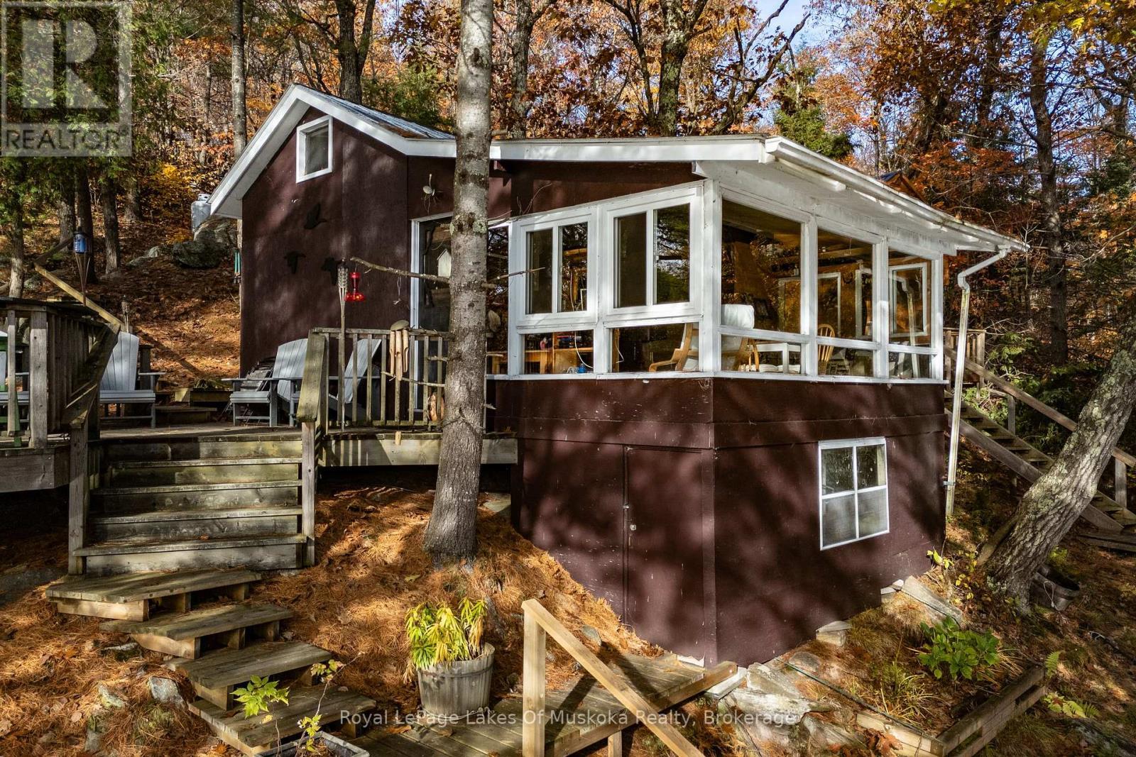 












1 - 1060 SKELETON LAKE 3 ROAD

,
Muskoka Lakes (Watt),




Ontario
P0B1M0

