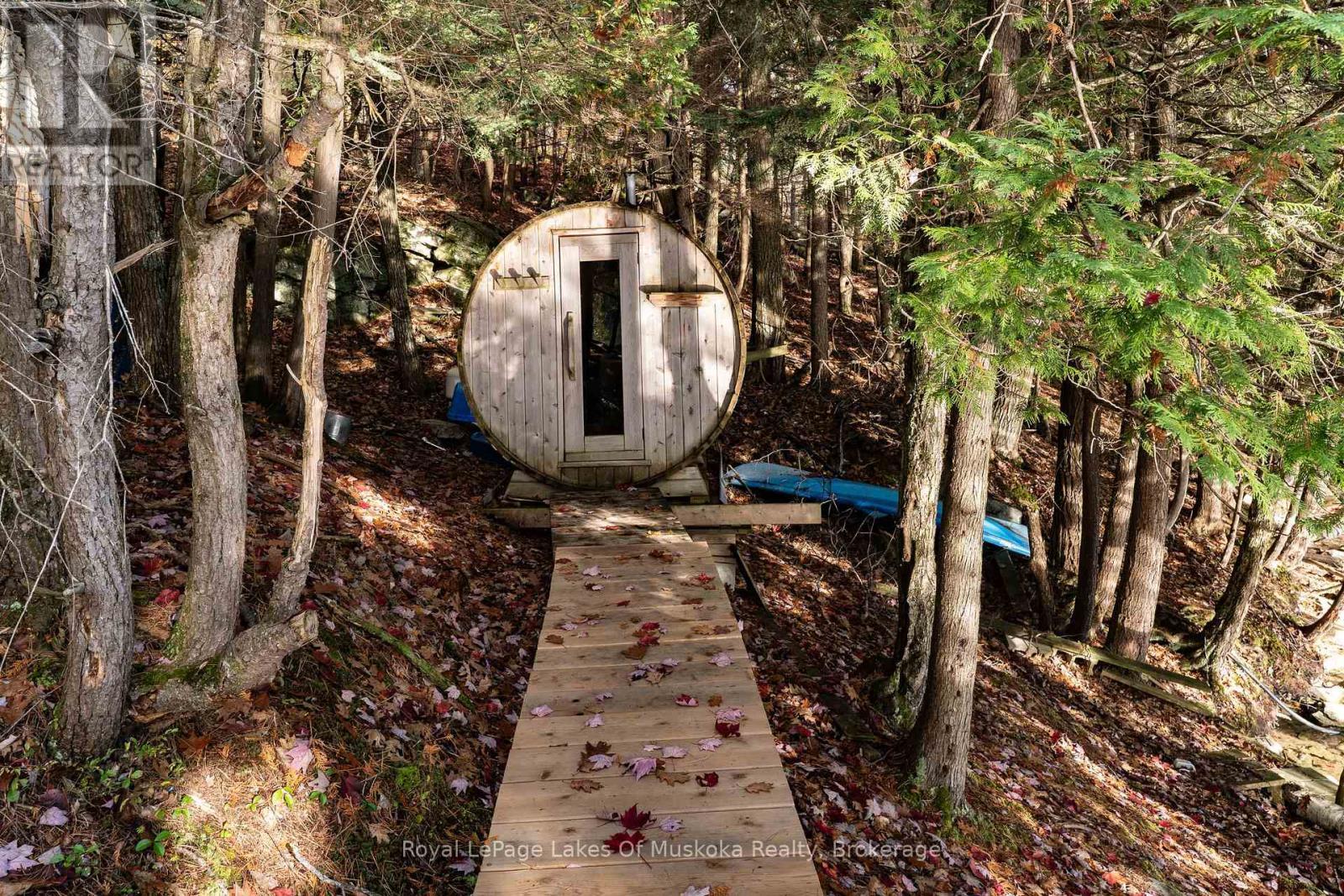 












1 - 1060 SKELETON LAKE 3 ROAD

,
Muskoka Lakes (Watt),




Ontario
P0B1M0

