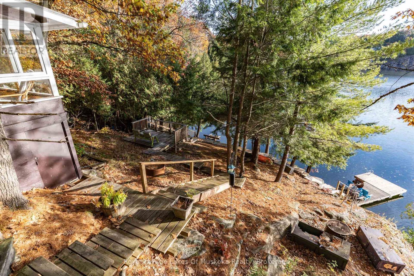 












1 - 1060 SKELETON LAKE 3 ROAD

,
Muskoka Lakes (Watt),




Ontario
P0B1M0

