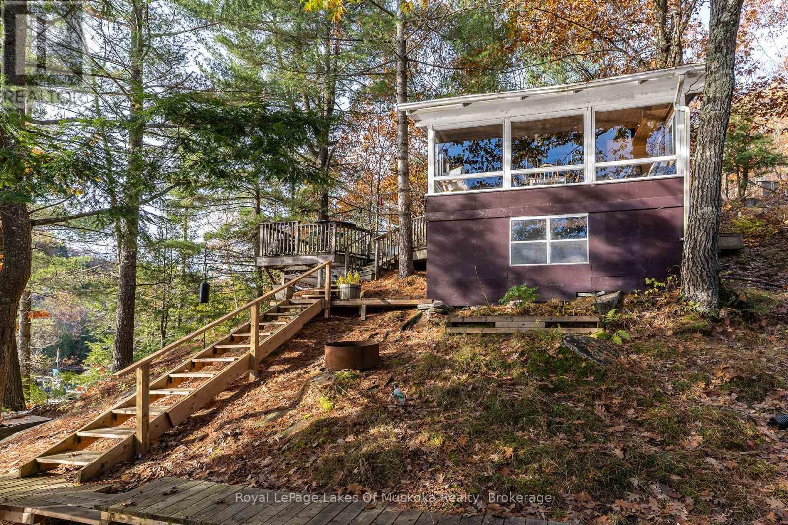 












1 - 1060 SKELETON LAKE 3 ROAD

,
Muskoka Lakes (Watt),




Ontario
P0B1M0

