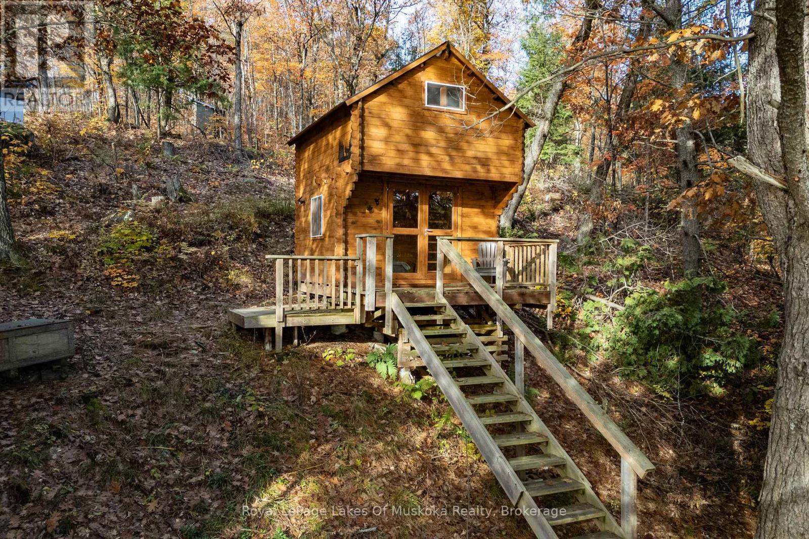 












1 - 1060 SKELETON LAKE 3 ROAD

,
Muskoka Lakes (Watt),




Ontario
P0B1M0

