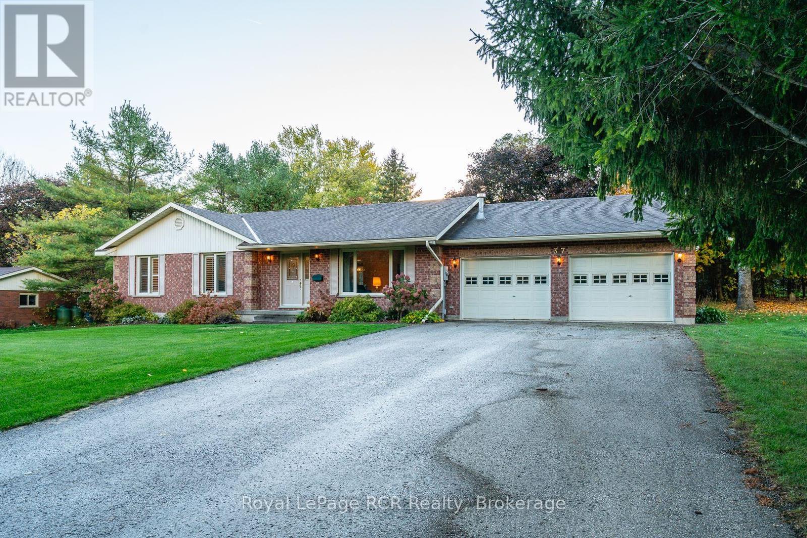 












347 AUGUSTA STREET

,
West Grey,




Ontario
N0G1C0

