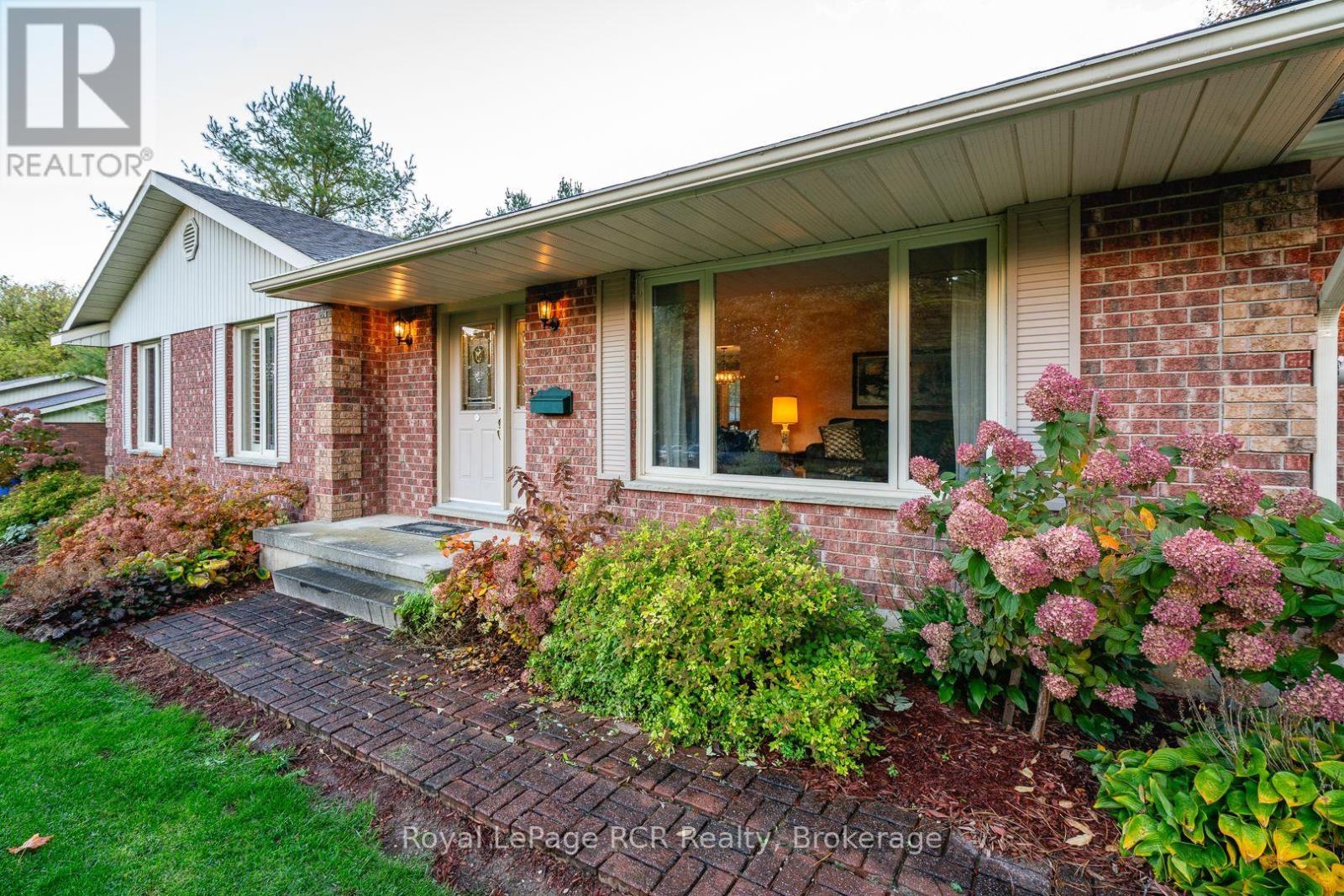 












347 AUGUSTA STREET

,
West Grey,




Ontario
N0G1C0

