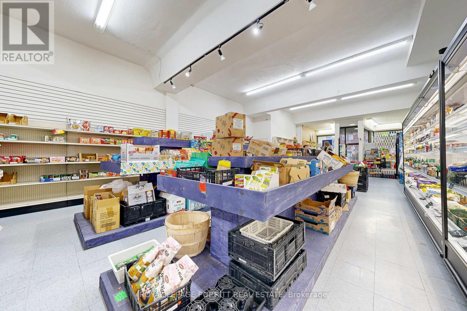 












3391 LAKE SHORE BOULEVARD W

,
Toronto,




Ontario
M8W1N2

