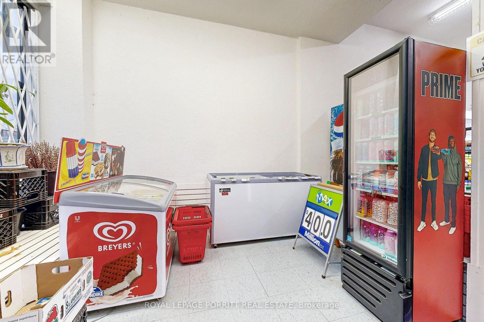 












3391 LAKE SHORE BOULEVARD W

,
Toronto,




Ontario
M8W1N2

