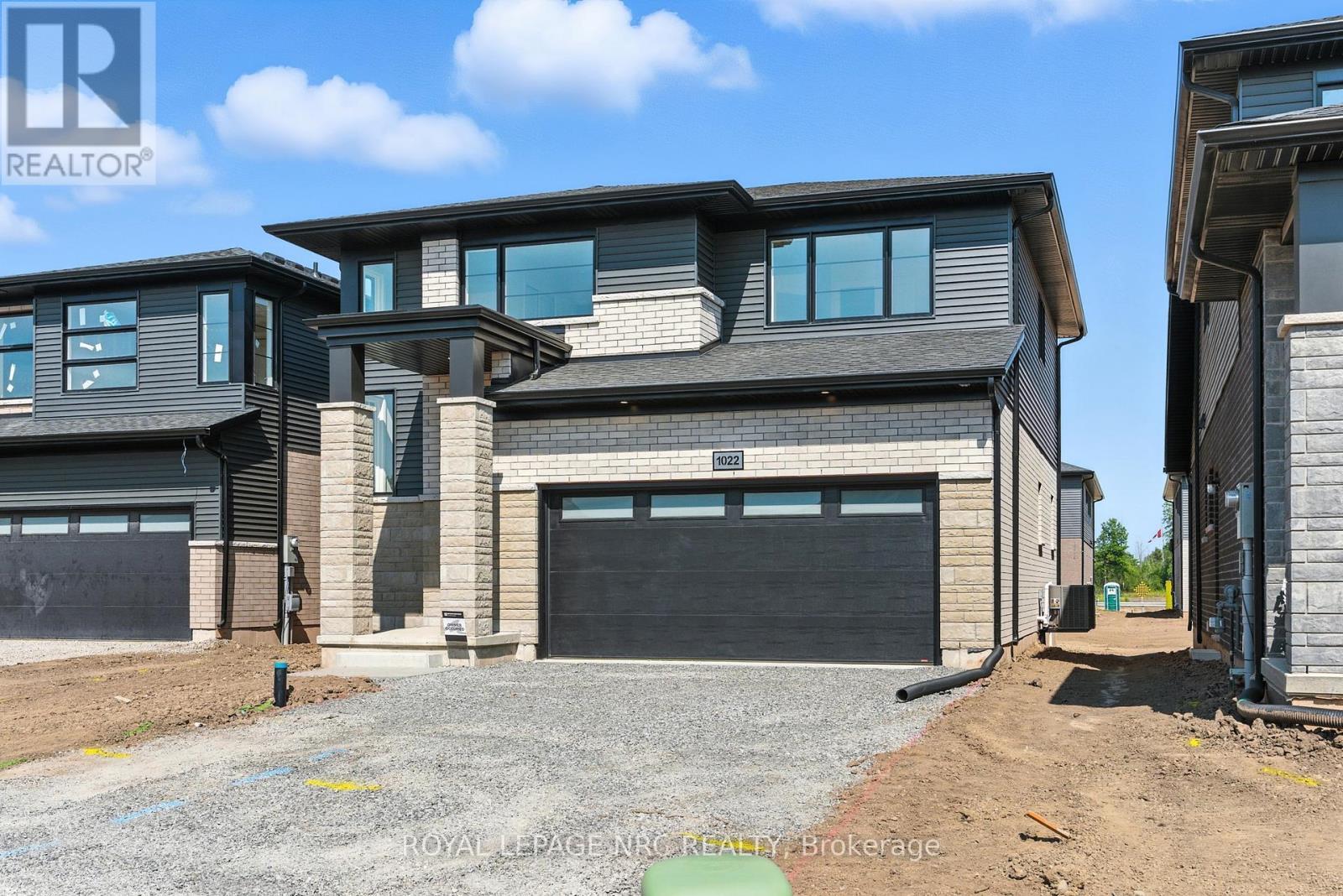 












1022 KRAFT ROAD N

,
Fort Erie (Crescent Park),




Ontario
L2A4M4

