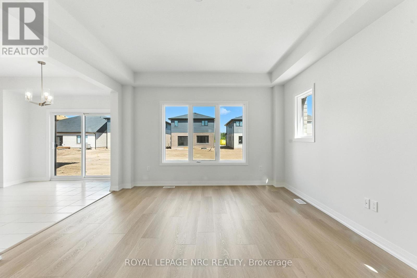 












1022 KRAFT ROAD N

,
Fort Erie (Crescent Park),




Ontario
L2A4M4

