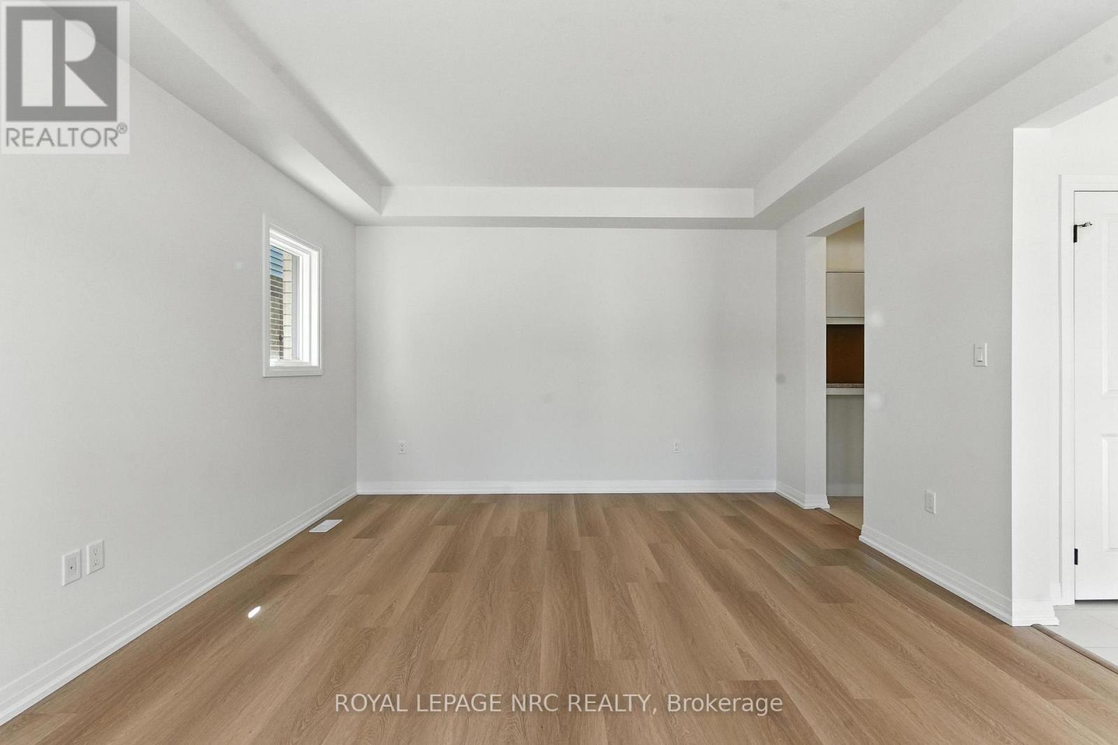 












1022 KRAFT ROAD N

,
Fort Erie (Crescent Park),




Ontario
L2A4M4

