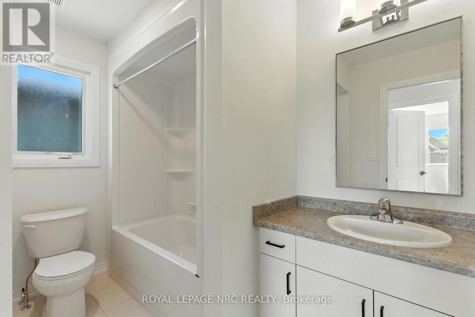 












1022 KRAFT ROAD N

,
Fort Erie (Crescent Park),




Ontario
L2A4M4

