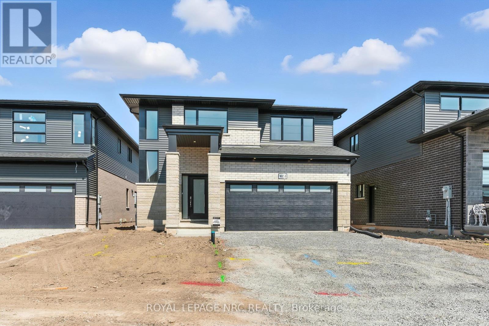 












1022 KRAFT ROAD N

,
Fort Erie (Crescent Park),




Ontario
L2A4M4

