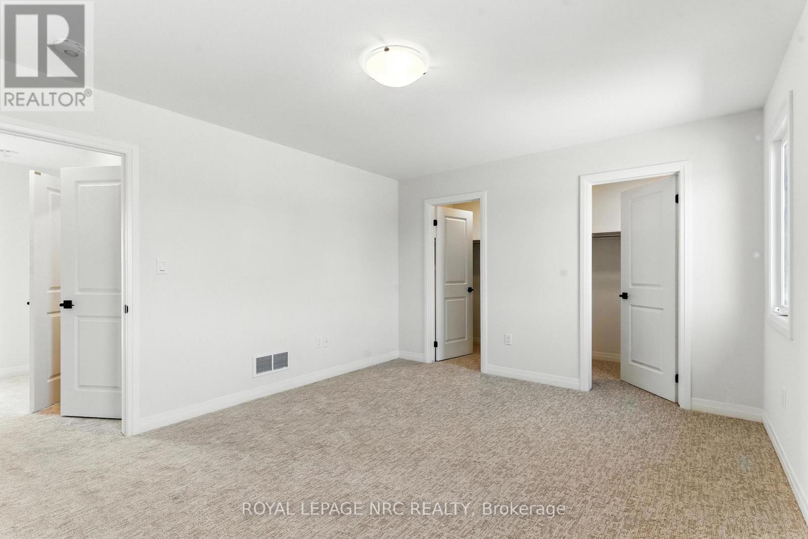 












1022 KRAFT ROAD N

,
Fort Erie (Crescent Park),




Ontario
L2A4M4

