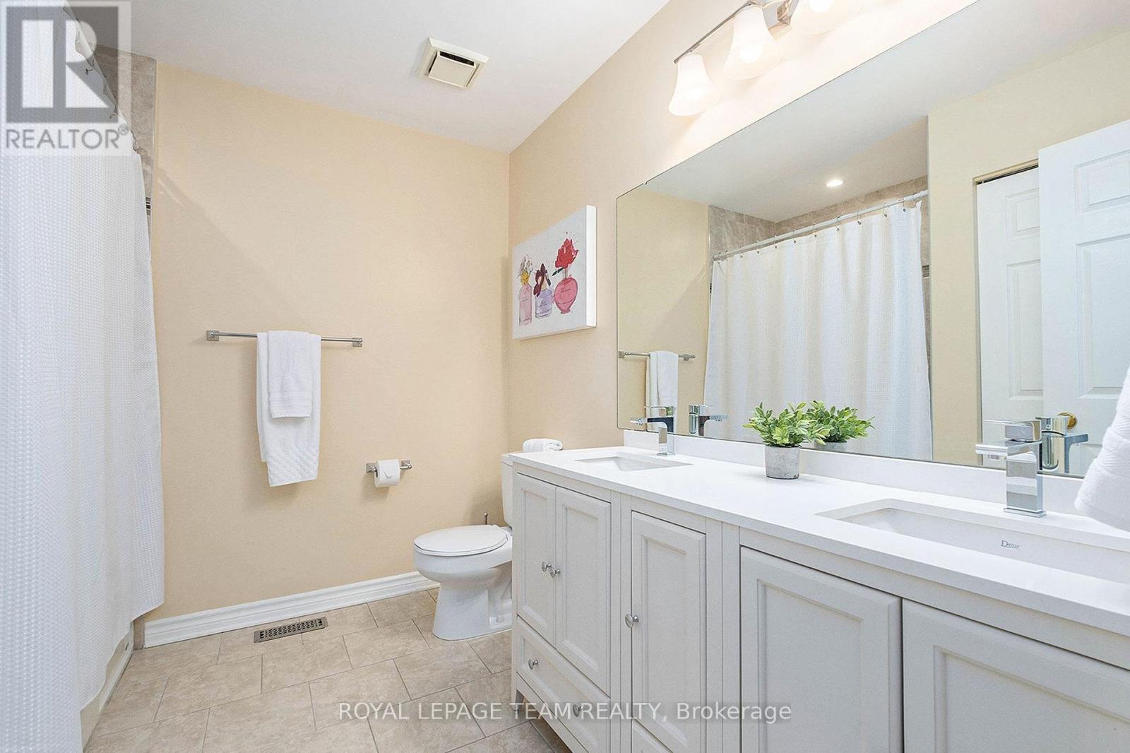 












93 ROYAL OAK COURT

,
Ottawa,




Ontario
K1T3N9

