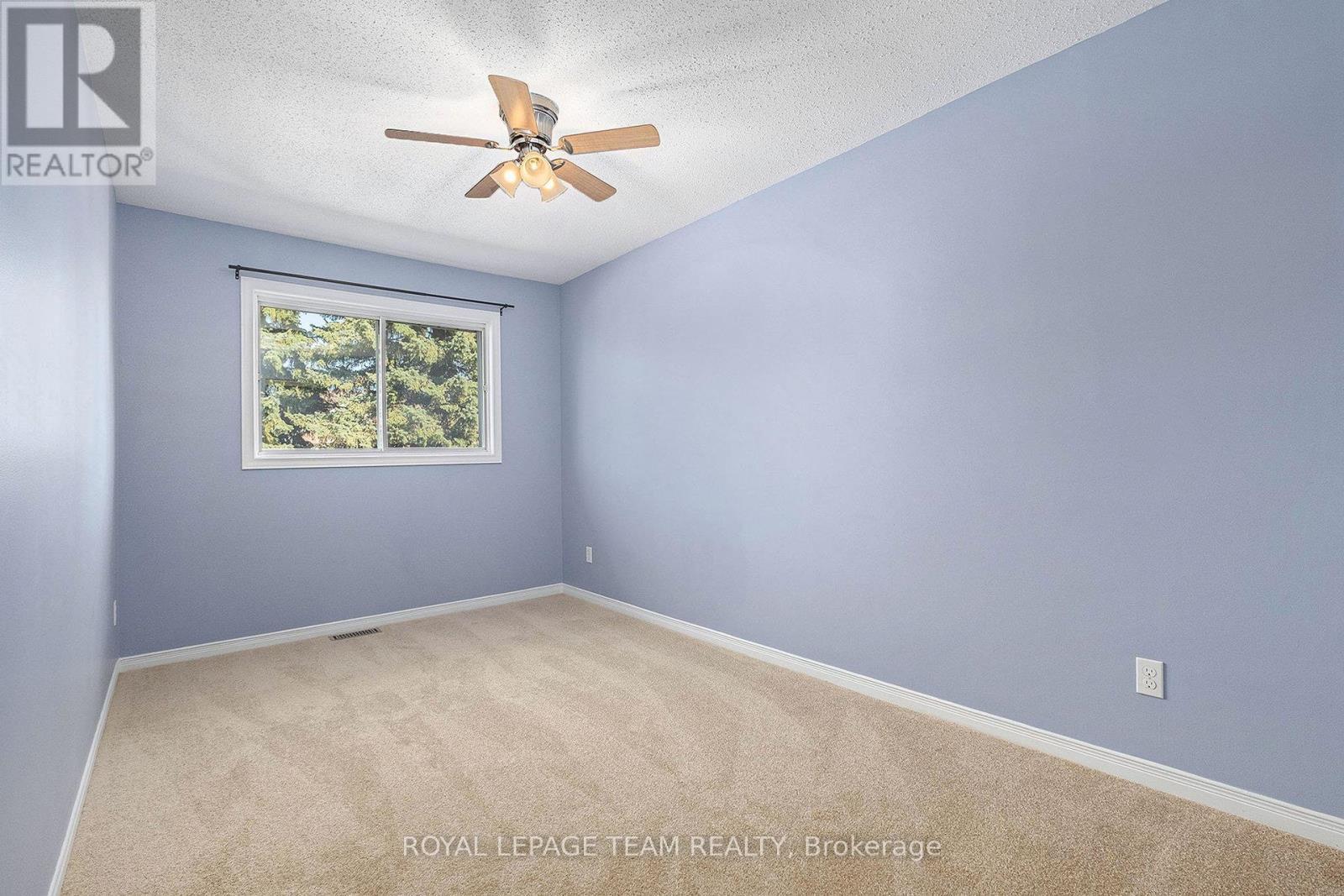 












93 ROYAL OAK COURT

,
Ottawa,




Ontario
K1T3N9

