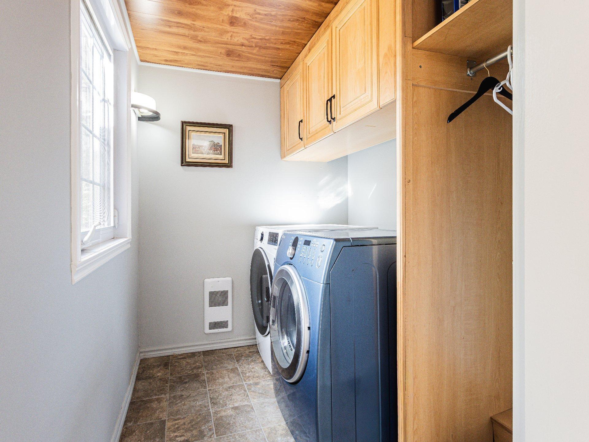 









1733


Mtée Harwood

,
Saint-Lazare,







QC
J7T2N3

