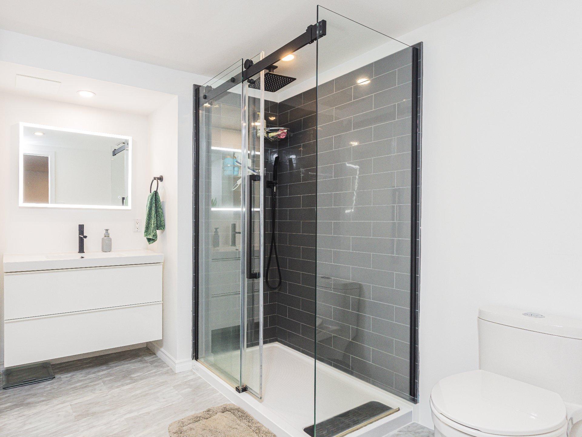 









1733


Mtée Harwood

,
Saint-Lazare,







QC
J7T2N3

