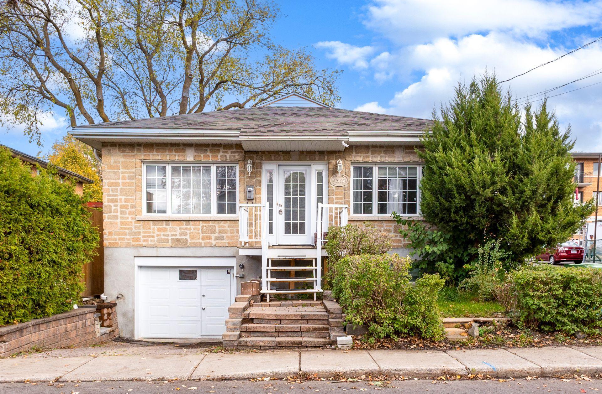 









12055


Av. Éthier

,
Montréal (Montréal-Nord),




QC
H1H3H8

