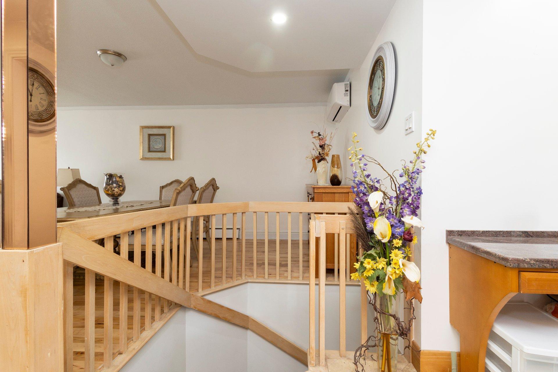 









12055


Av. Éthier

,
Montréal (Montréal-Nord),




QC
H1H3H8

