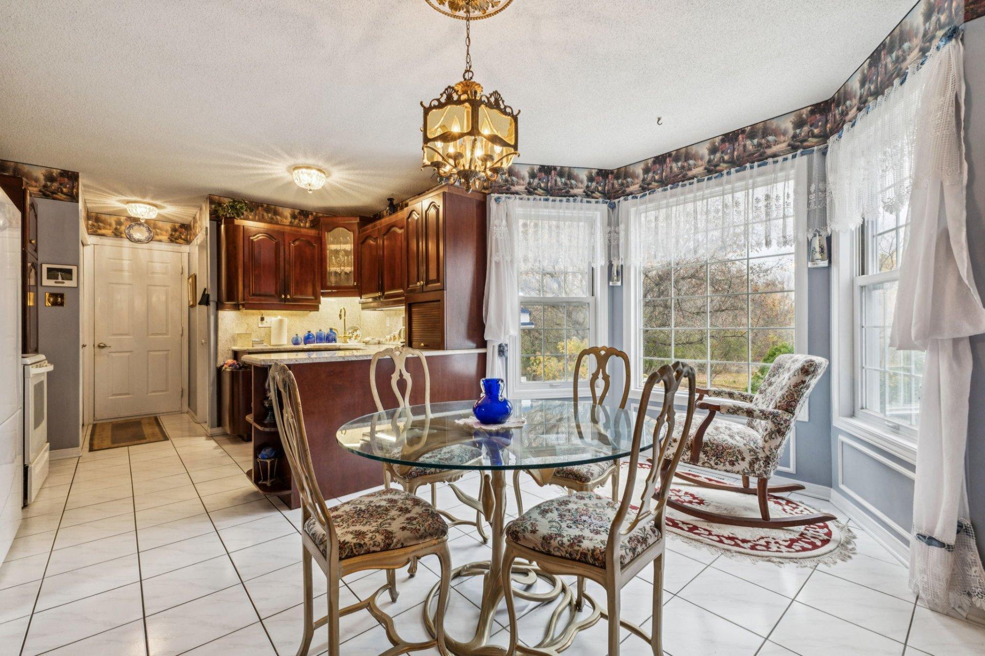 









208


Rue Leclerc

,
Gatineau (Gatineau),




QC
J8P6Y7

