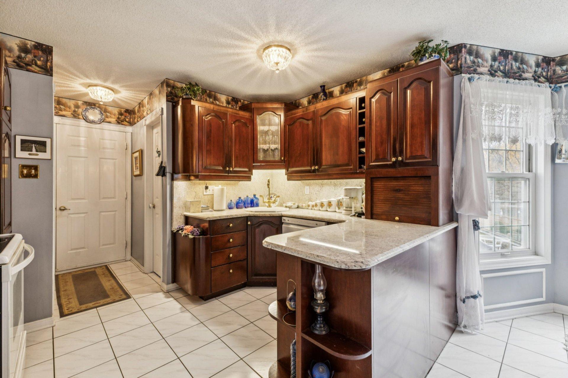 









208


Rue Leclerc

,
Gatineau (Gatineau),




QC
J8P6Y7

