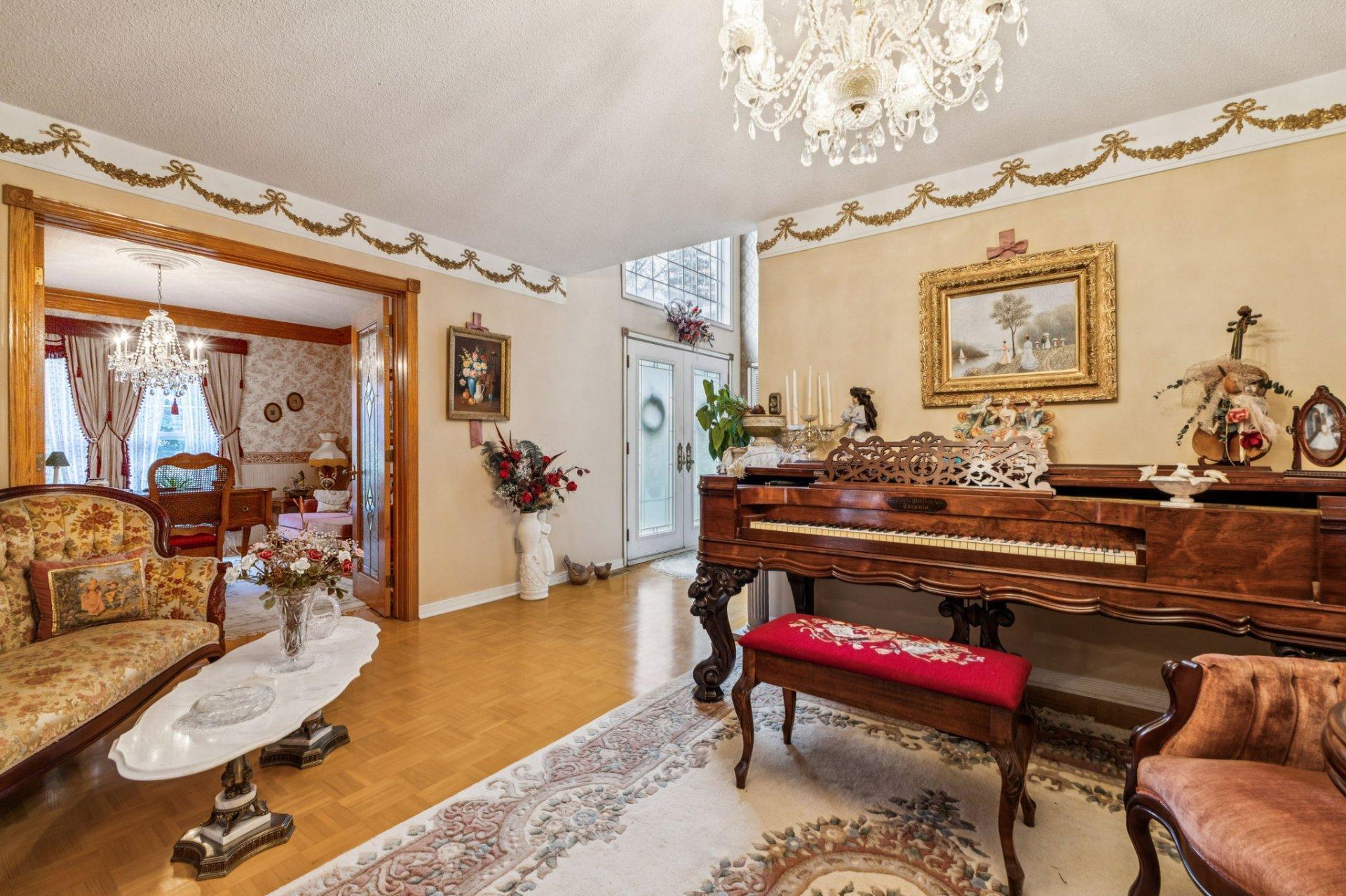 









208


Rue Leclerc

,
Gatineau (Gatineau),




QC
J8P6Y7

