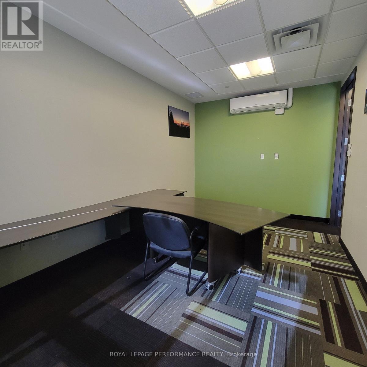 












200E - 4275 INNES ROAD

,
Ottawa,




Ontario
K1C1T1

