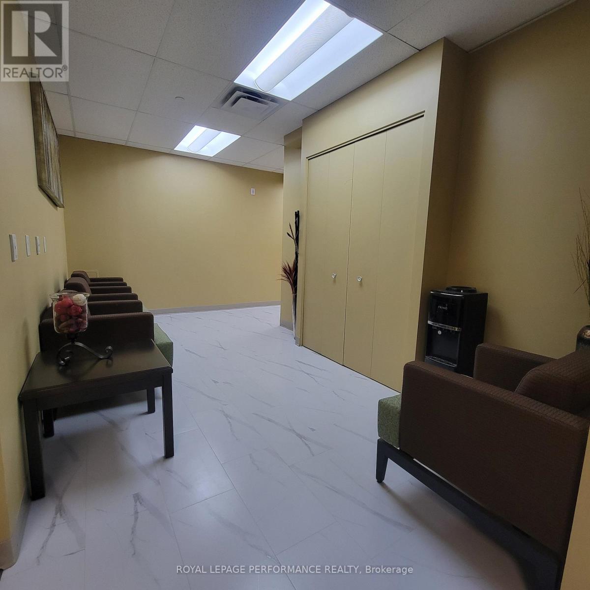 












200E - 4275 INNES ROAD

,
Ottawa,




Ontario
K1C1T1

