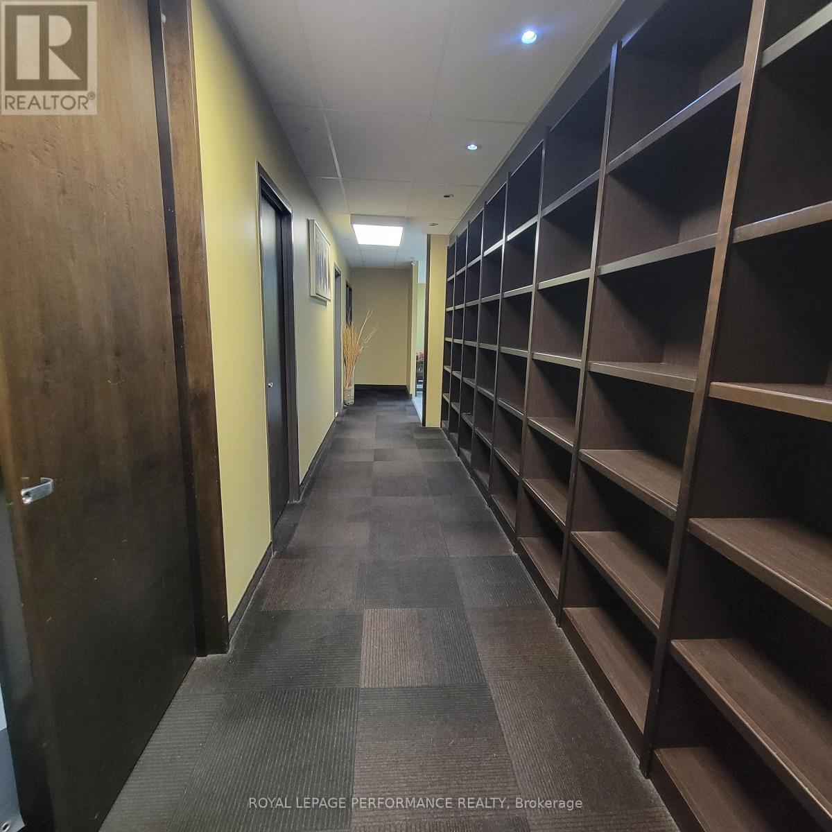 












200E - 4275 INNES ROAD

,
Ottawa,




Ontario
K1C1T1

