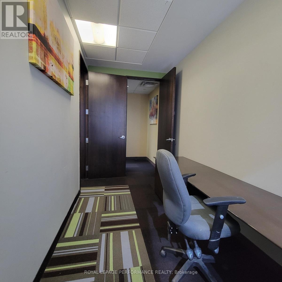 












200E - 4275 INNES ROAD

,
Ottawa,




Ontario
K1C1T1

