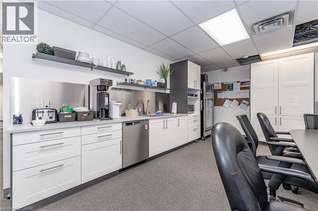 












361 SOUTHGATE Drive

,
Guelph,




Ontario
N1G3M5

