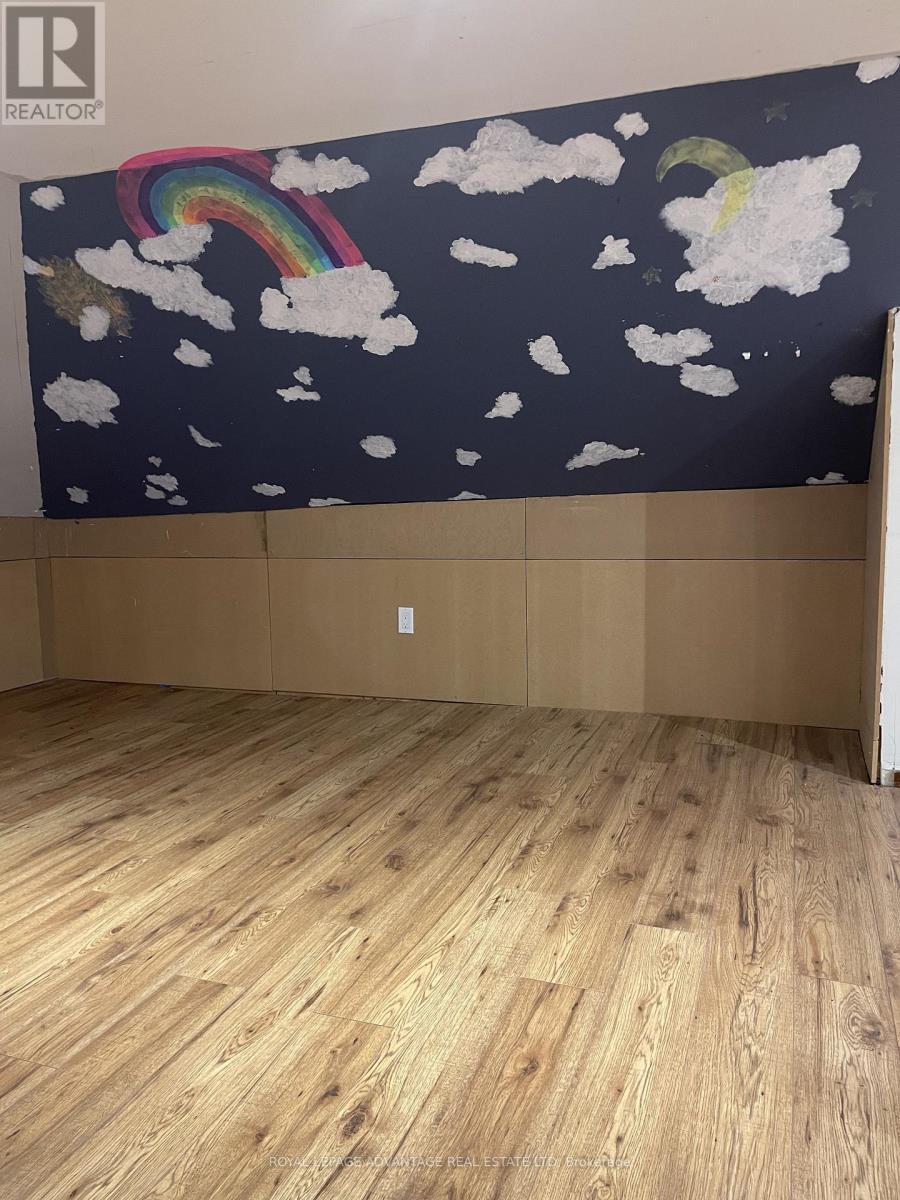 












28 MCEWEN AVENUE

,
Smiths Falls,




Ontario
K7A2K4

