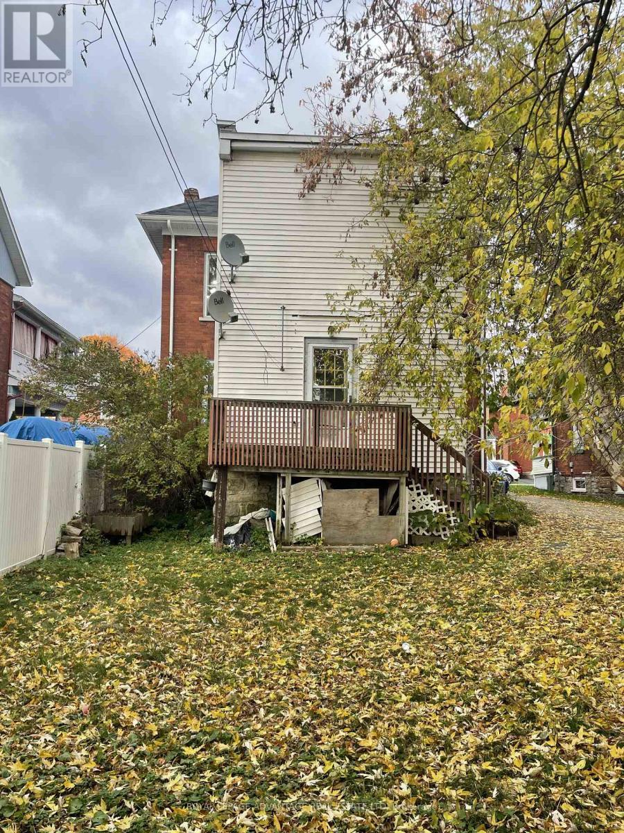 












28 MCEWEN AVENUE

,
Smiths Falls,




Ontario
K7A2K4

