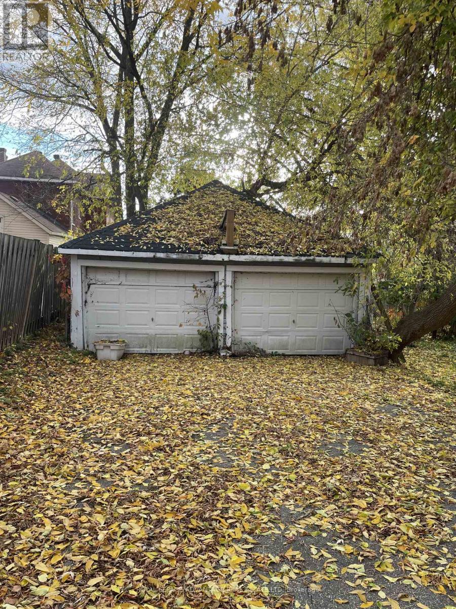 












28 MCEWEN AVENUE

,
Smiths Falls,




Ontario
K7A2K4

