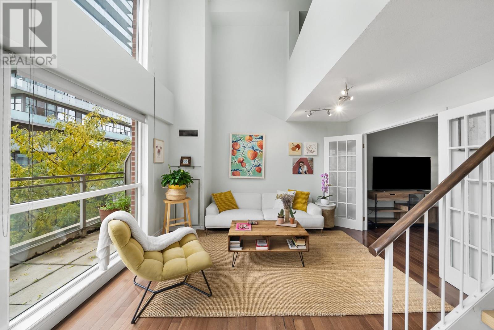 












302 - 18 MERTON STREET

,
Toronto,




Ontario
M4S3G9

