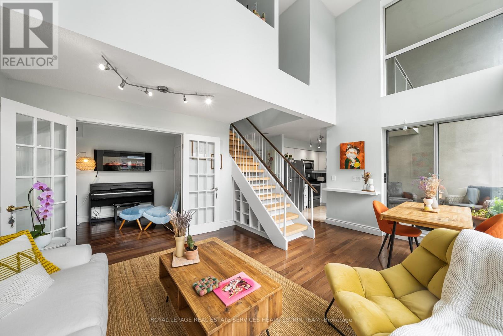 












302 - 18 MERTON STREET

,
Toronto,




Ontario
M4S3G9

