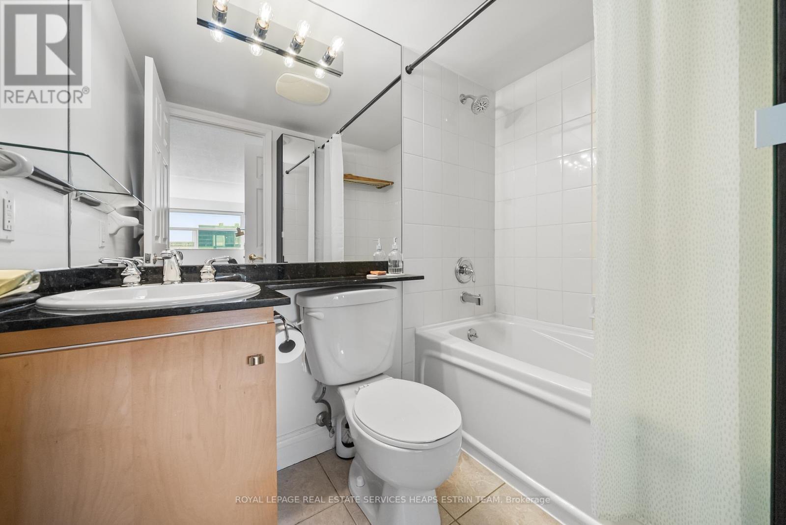 












302 - 18 MERTON STREET

,
Toronto,




Ontario
M4S3G9

