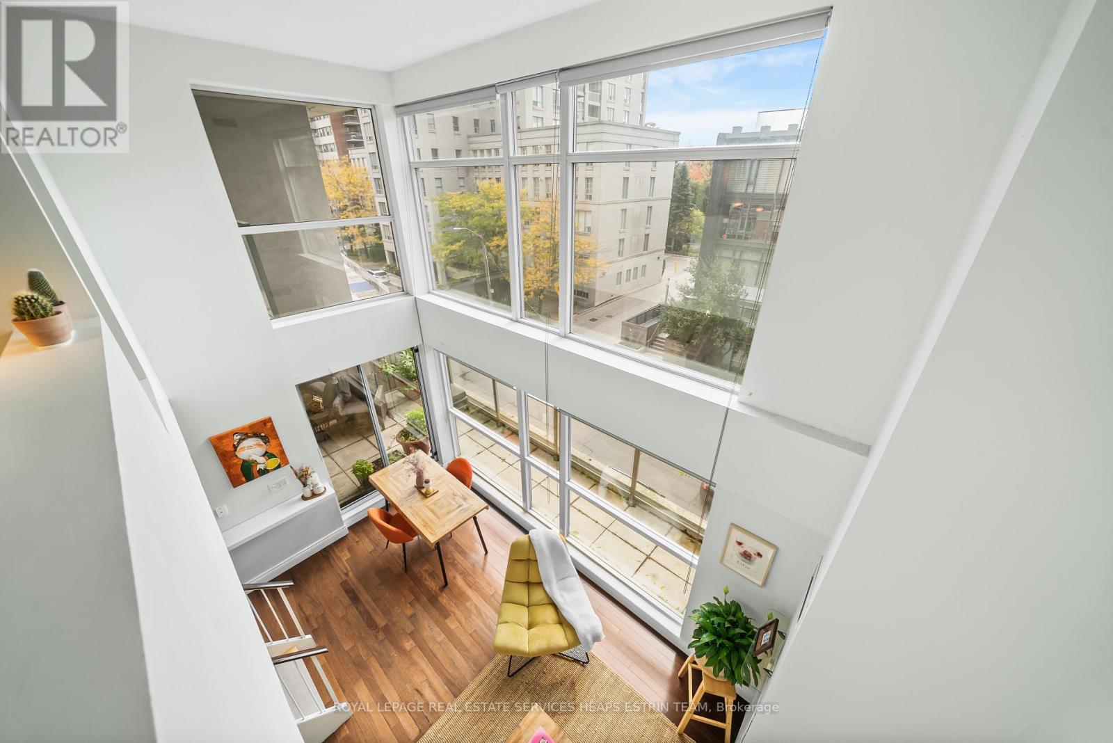 












302 - 18 MERTON STREET

,
Toronto,




Ontario
M4S3G9

