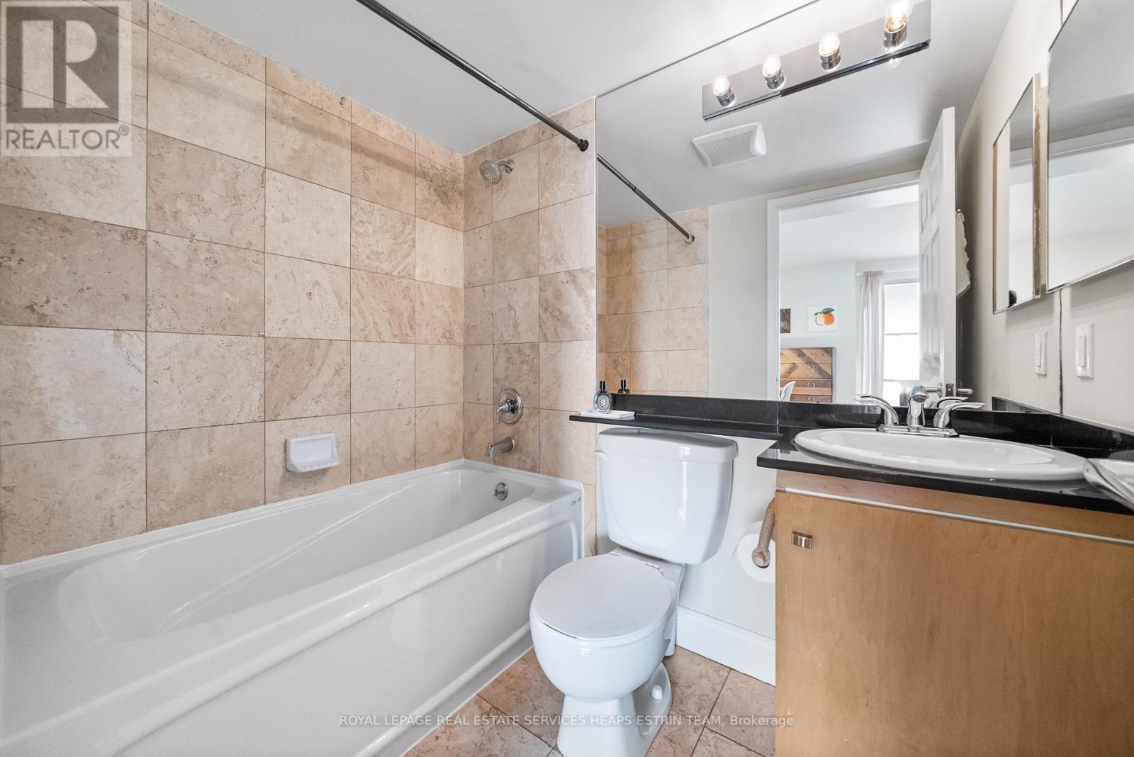 












302 - 18 MERTON STREET

,
Toronto,




Ontario
M4S3G9

