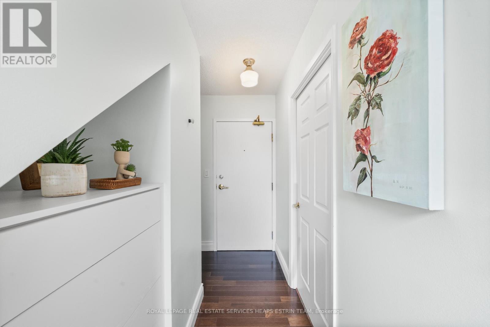 












302 - 18 MERTON STREET

,
Toronto,




Ontario
M4S3G9

