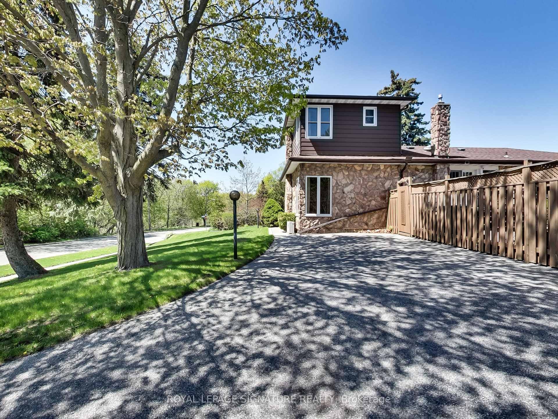 









1


Kencliff

Crescent,
Toronto,




ON
M1P 4E2

