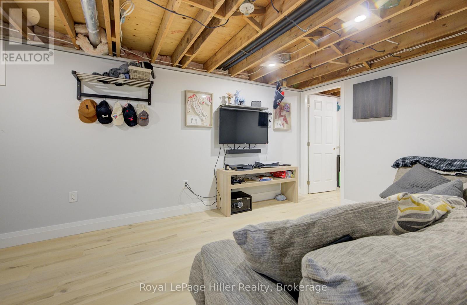 












50 WYATT STREET

,
Stratford,




Ontario
N5A7C8

