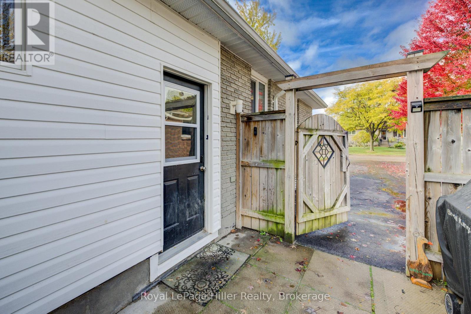 












50 WYATT STREET

,
Stratford,




Ontario
N5A7C8

