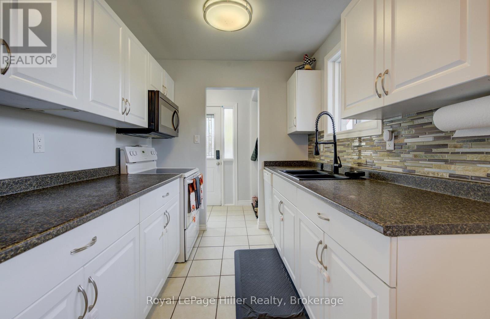 












50 WYATT STREET

,
Stratford,




Ontario
N5A7C8

