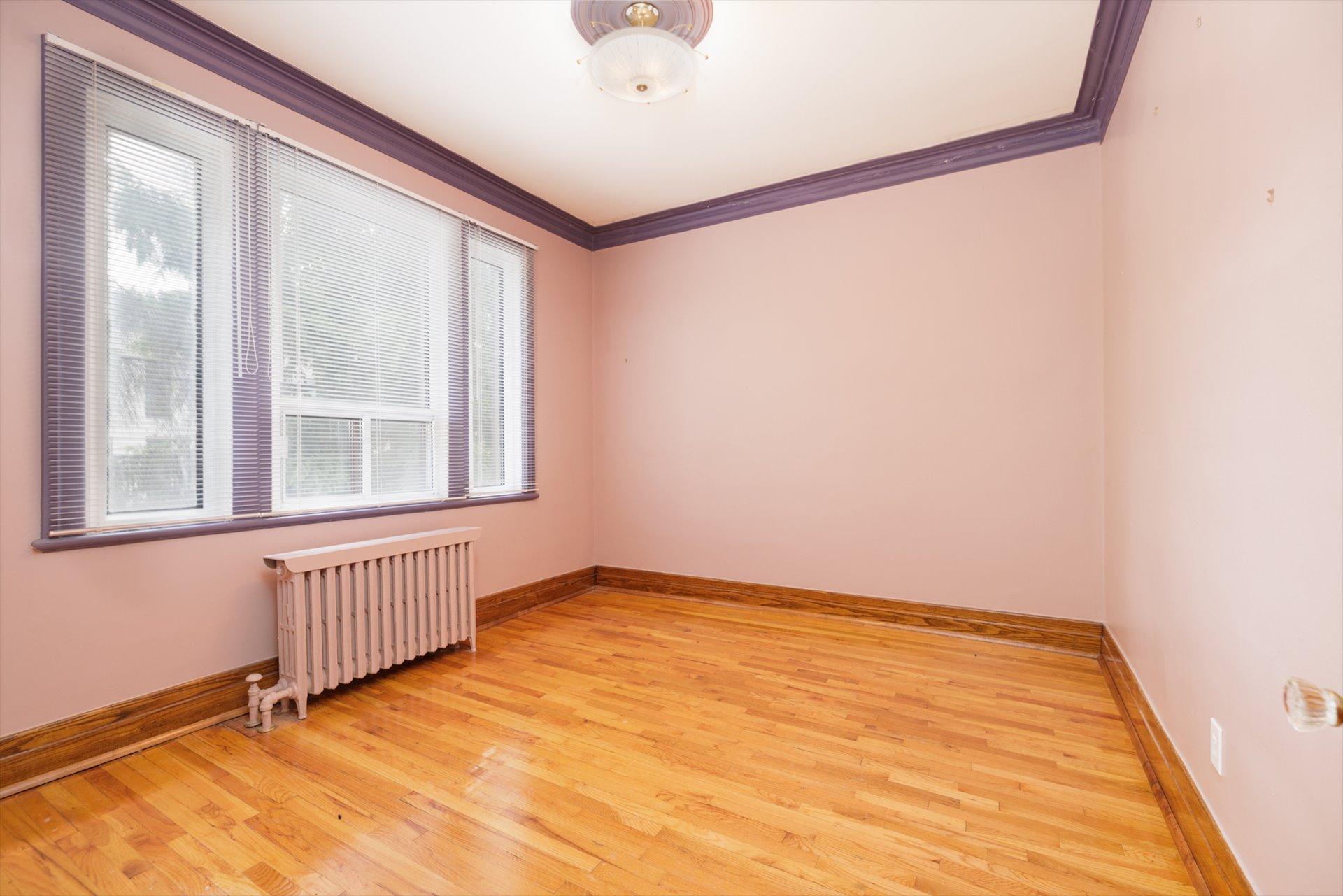 









2180

 - 2182


Av. de Melrose

,
Montréal (Côte-des-Neiges/Notre-Dame-de-Grâce),




QC
H4A2R8

