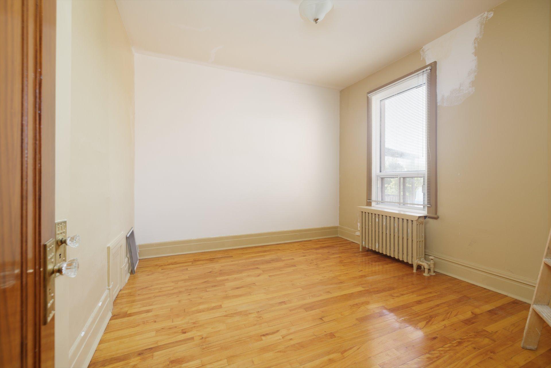 









2180

 - 2182


Av. de Melrose

,
Montréal (Côte-des-Neiges/Notre-Dame-de-Grâce),




QC
H4A2R8

