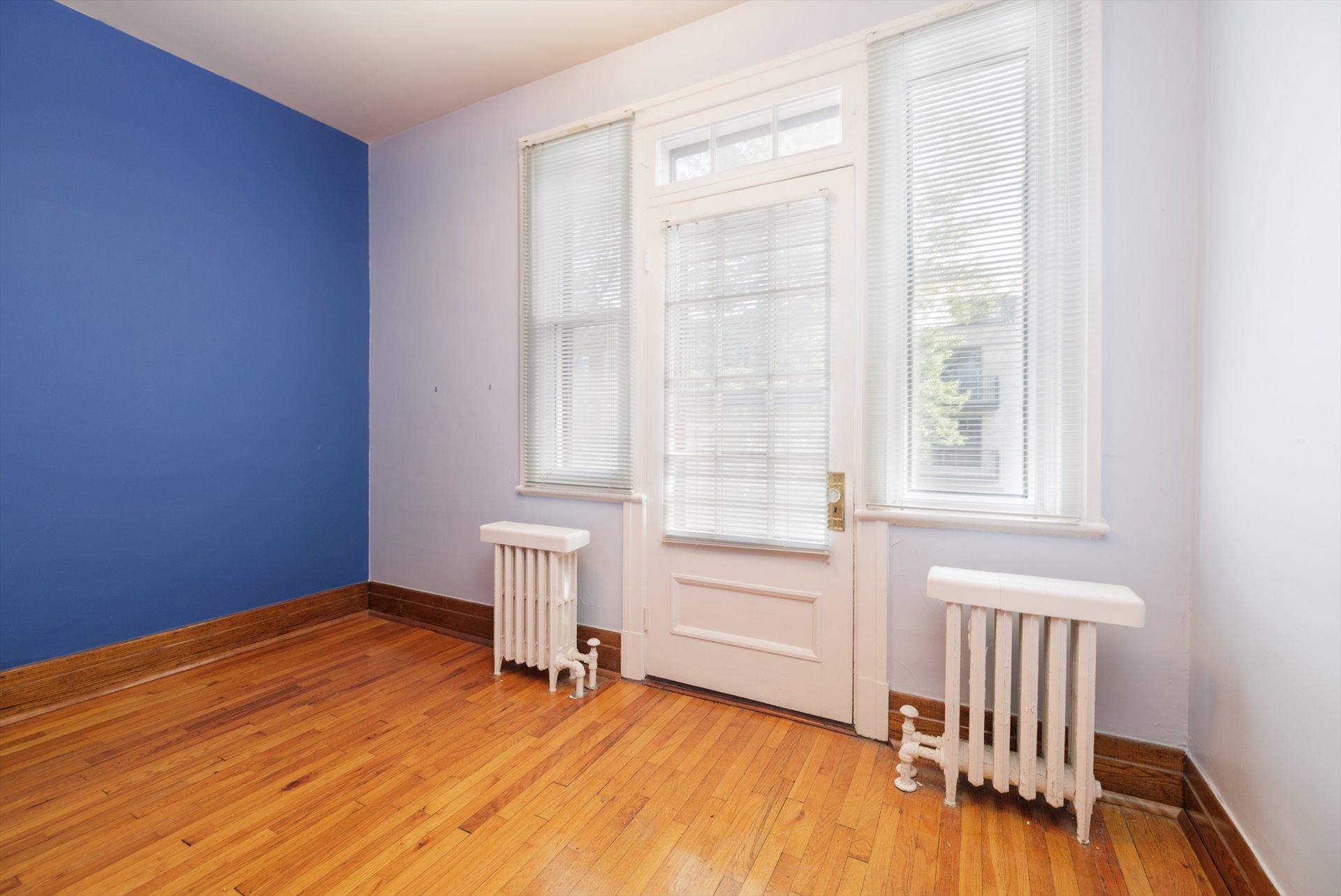 









2180

 - 2182


Av. de Melrose

,
Montréal (Côte-des-Neiges/Notre-Dame-de-Grâce),




QC
H4A2R8

