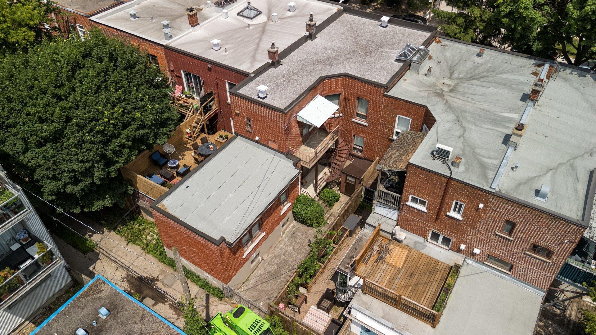 









2180

 - 2182


Av. de Melrose

,
Montréal (Côte-des-Neiges/Notre-Dame-de-Grâce),




QC
H4A2R8

