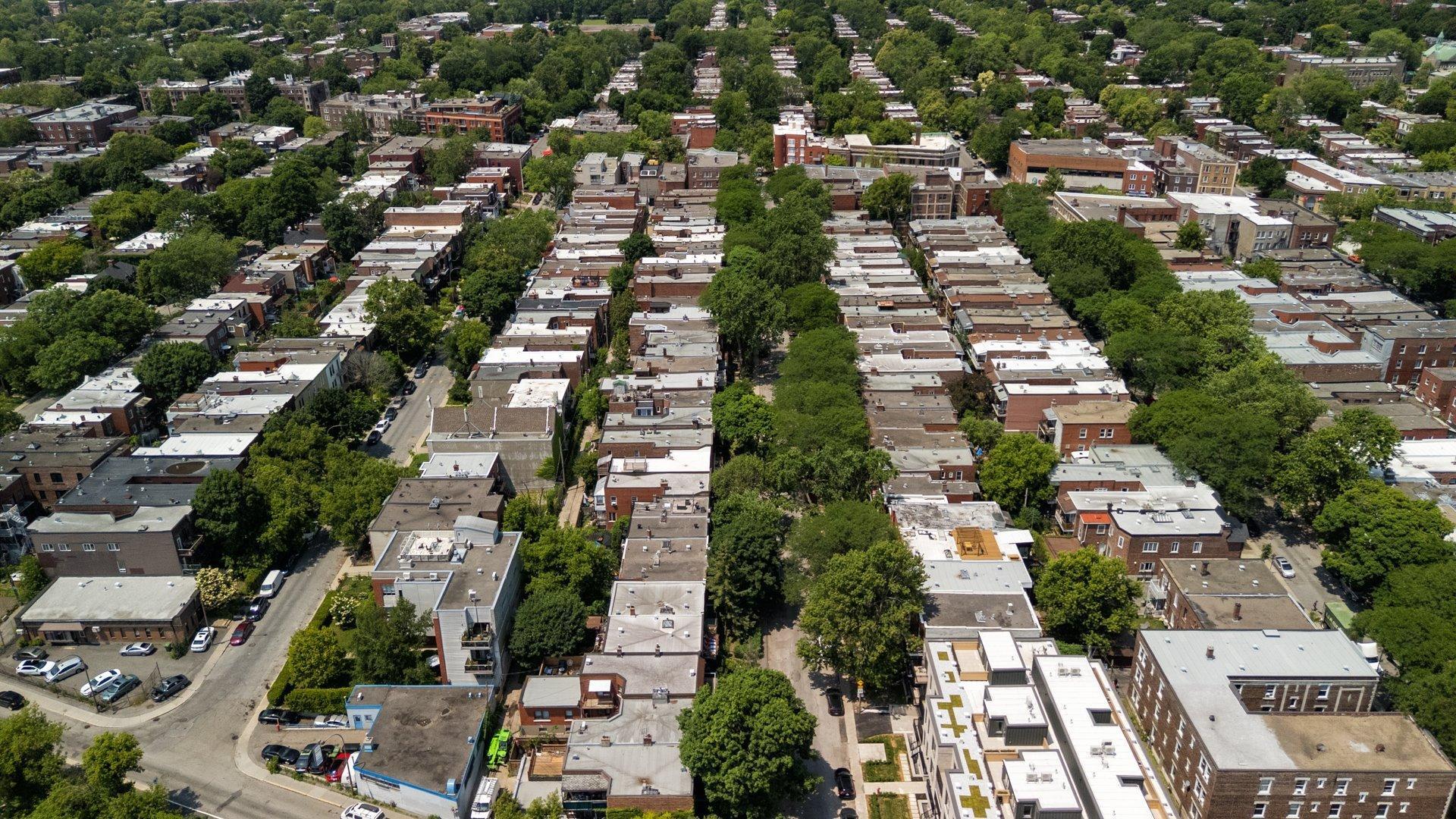 









2180

 - 2182


Av. de Melrose

,
Montréal (Côte-des-Neiges/Notre-Dame-de-Grâce),




QC
H4A2R8

